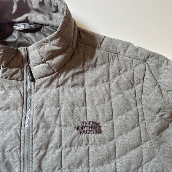 The North Face Thermoball Jacket size XL - Picture 3 of 7